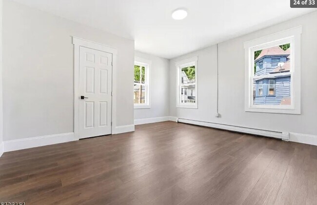 Building Photo - 60 Brainard St
