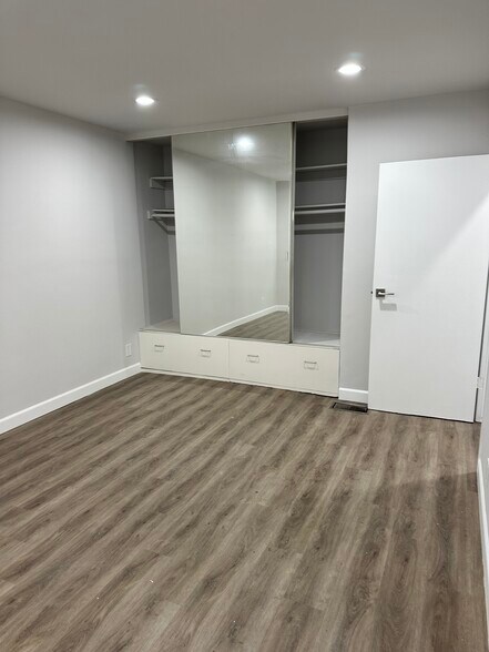 Building Photo - 1477 S Sherbourne Dr