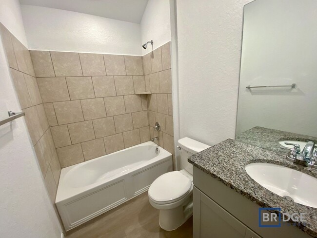 Building Photo - 2720 Coral Vly