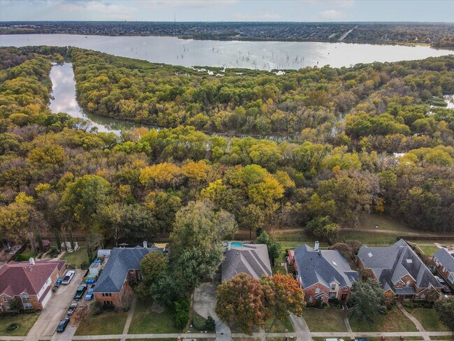 Building Photo - 2010 Indian Trail