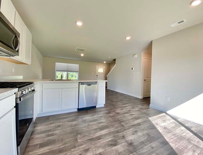 Building Photo - 407 Mardella Dr