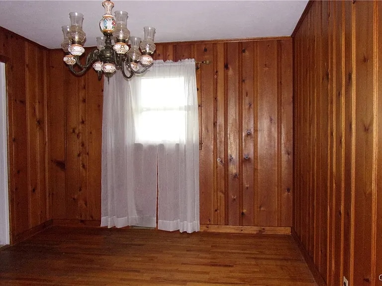 Building Photo - 223 W Molloy Rd