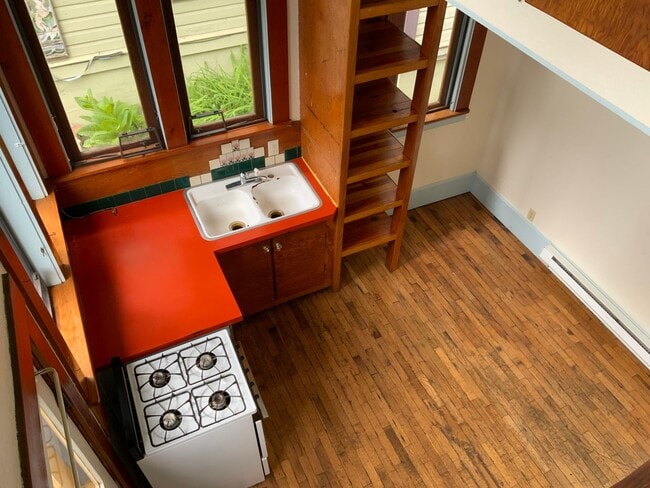 Building Photo - Studio House in Whiteaker Area