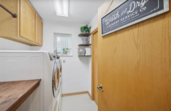 Building Photo - 126 Thomson Ln