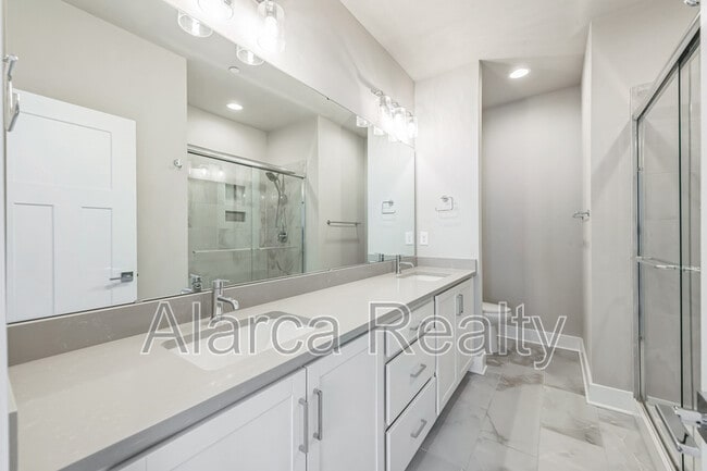 Building Photo - 1311 Millpark Ln