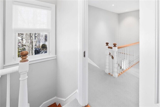 Building Photo - 89 Gibbs Ave