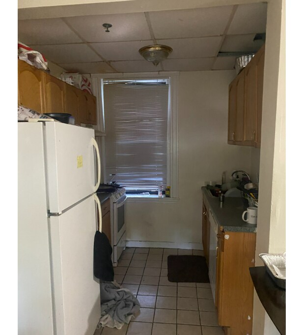 Building Photo - 382 Riverway St