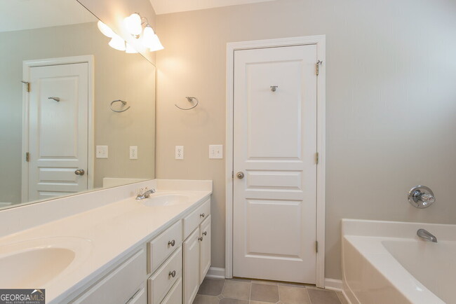Building Photo - 416 Arrowhead Trail