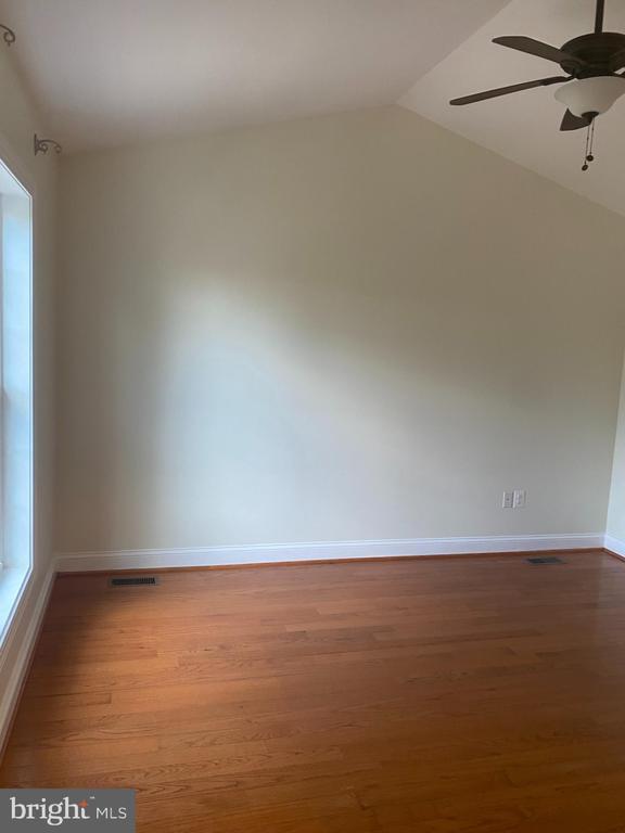 Building Photo - 3707 Fords Ln