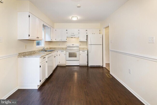 Building Photo - 12313 Cinnamon St