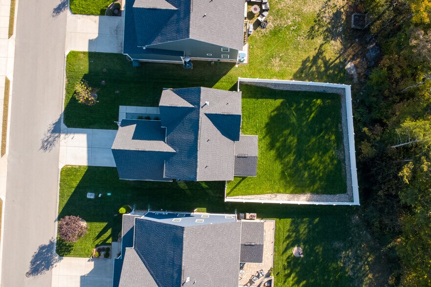 Building Photo - 838 Dean Dr