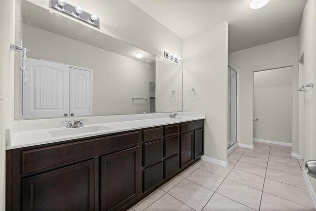 Building Photo - 1121 La Conterra Blvd