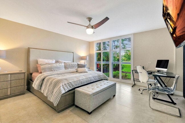 Building Photo - 6662 Boca Del Mar Dr