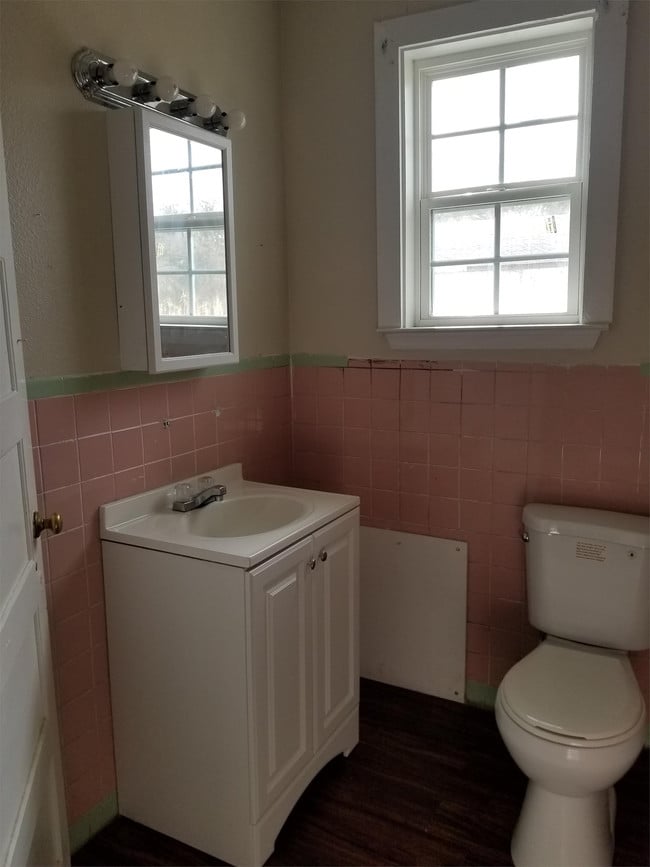 Building Photo - 1043 N 29th St