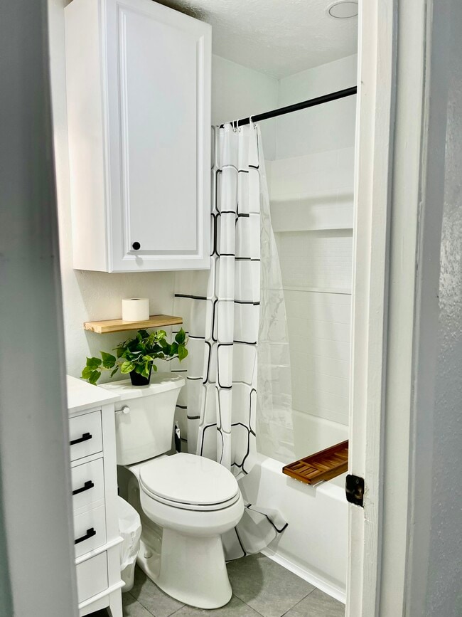 Building Photo - 3762 Laura Leigh Dr