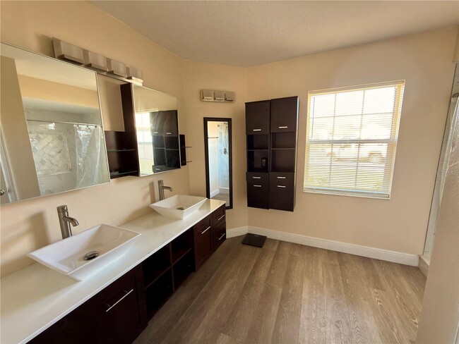 Building Photo - 5213 Heatherstone Ct