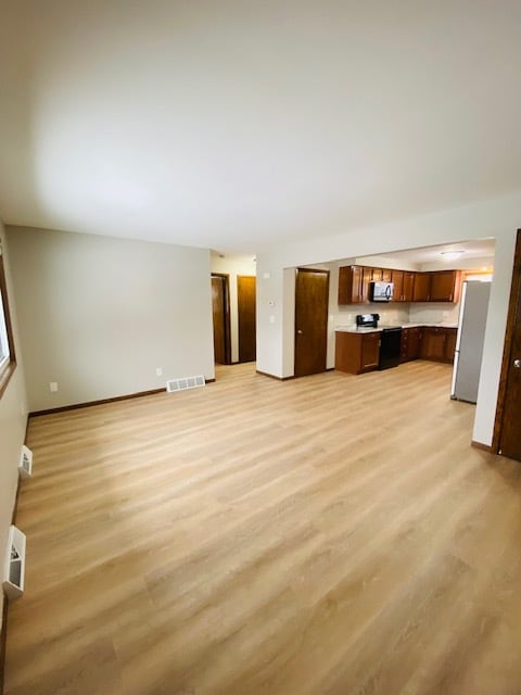Building Photo - 648 Fern St
