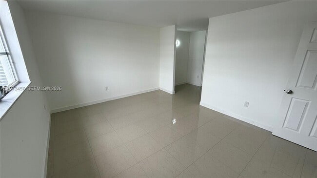 Building Photo - 3849 NE 169th St