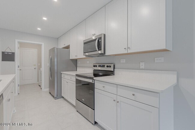 Building Photo - 4948 Big Pine Dr