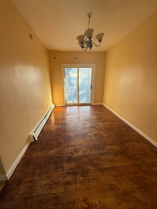 Building Photo - 290 Ege Ave