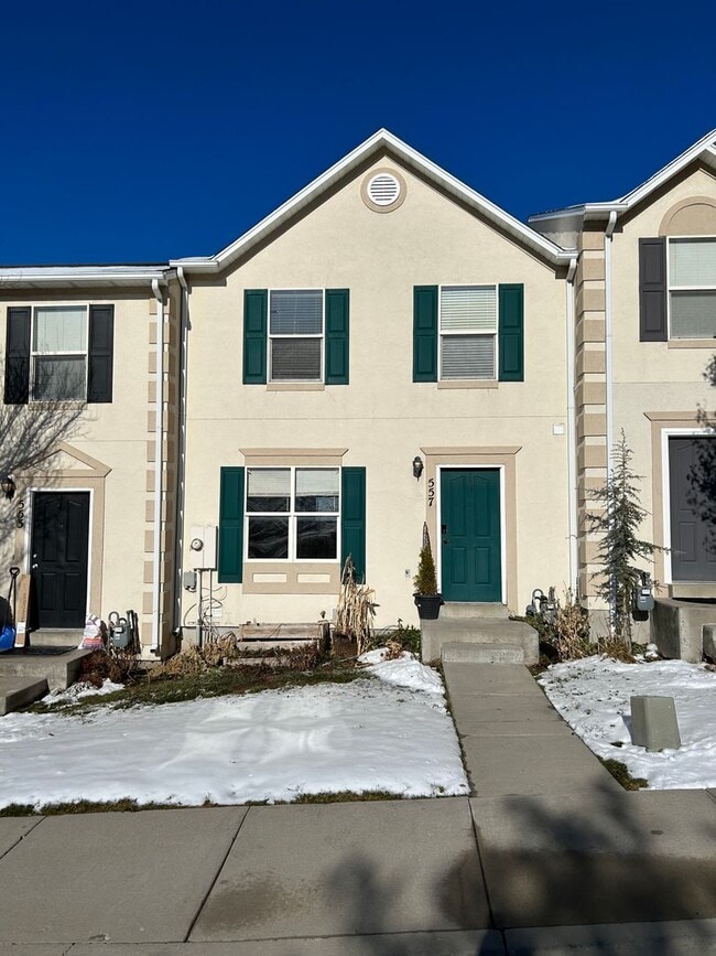 Building Photo - Great 2 Bed 2.5 Bath Draper Bench Condo