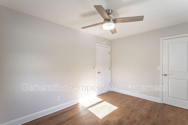 Building Photo - 1902 S Watkins St