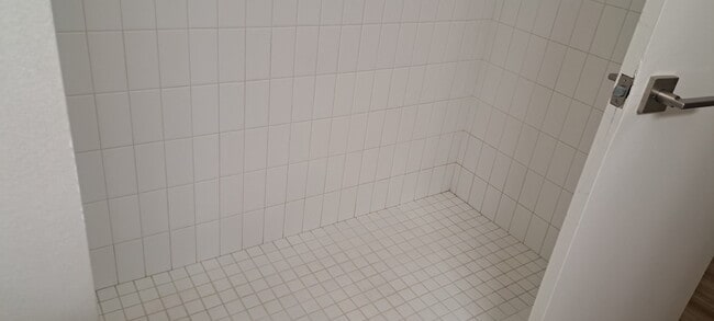 Building Photo - 2806 S Mill Ave