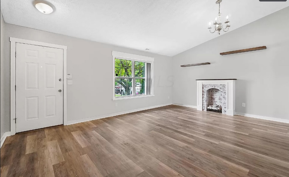 Living Room/Family Room - 2338 Nottaway Ct
