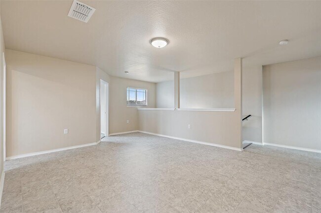 Building Photo - 1617 Anise Dr
