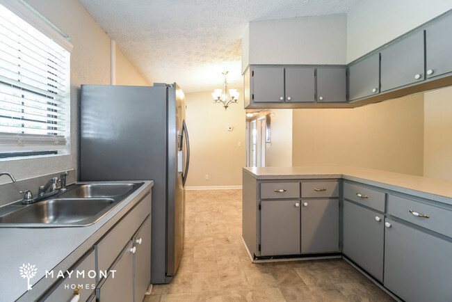 Building Photo - Charming Single-Story 3 Bedroom Home