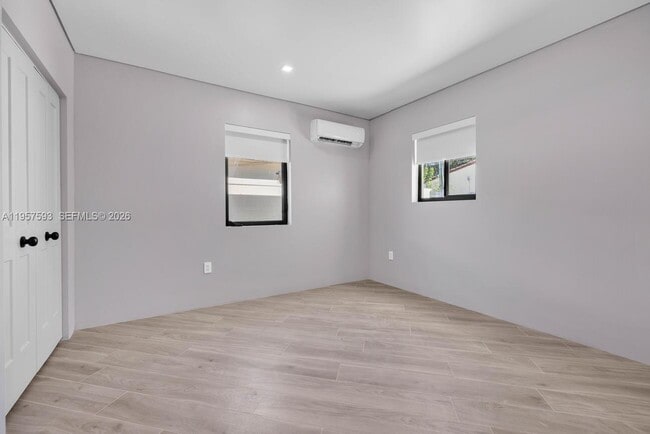 Building Photo - 8931 NE 2nd Ave