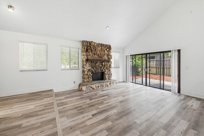 Building Photo - 7 Autumnwood Trail