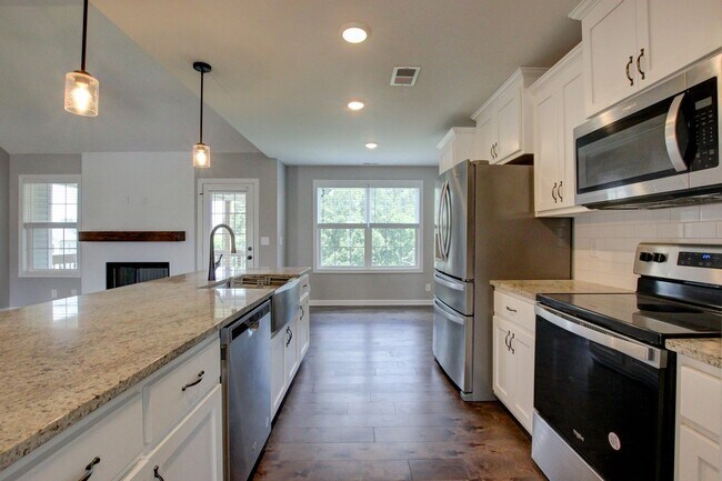 Building Photo - 1092 Barnhill Rd