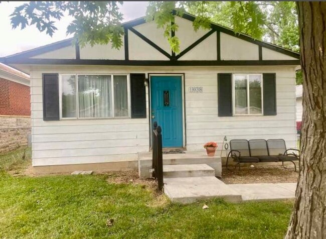 Building Photo - 1038 S Worth Ave