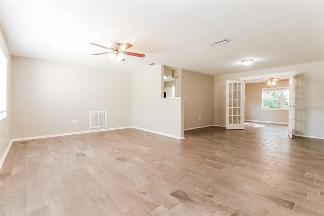 Building Photo - 7525 Foxbloom Dr