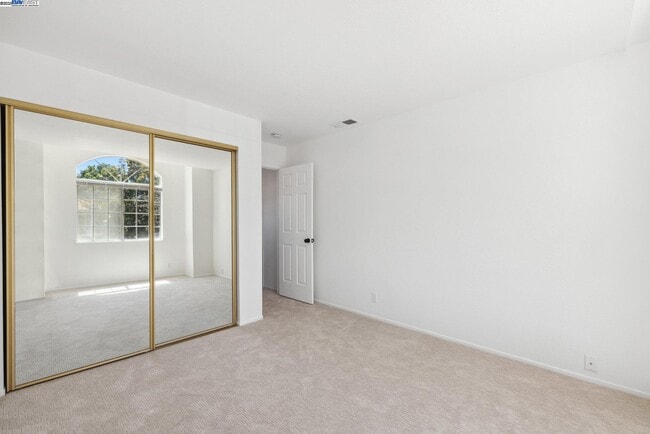 Building Photo - 1733 Magnolia Cir