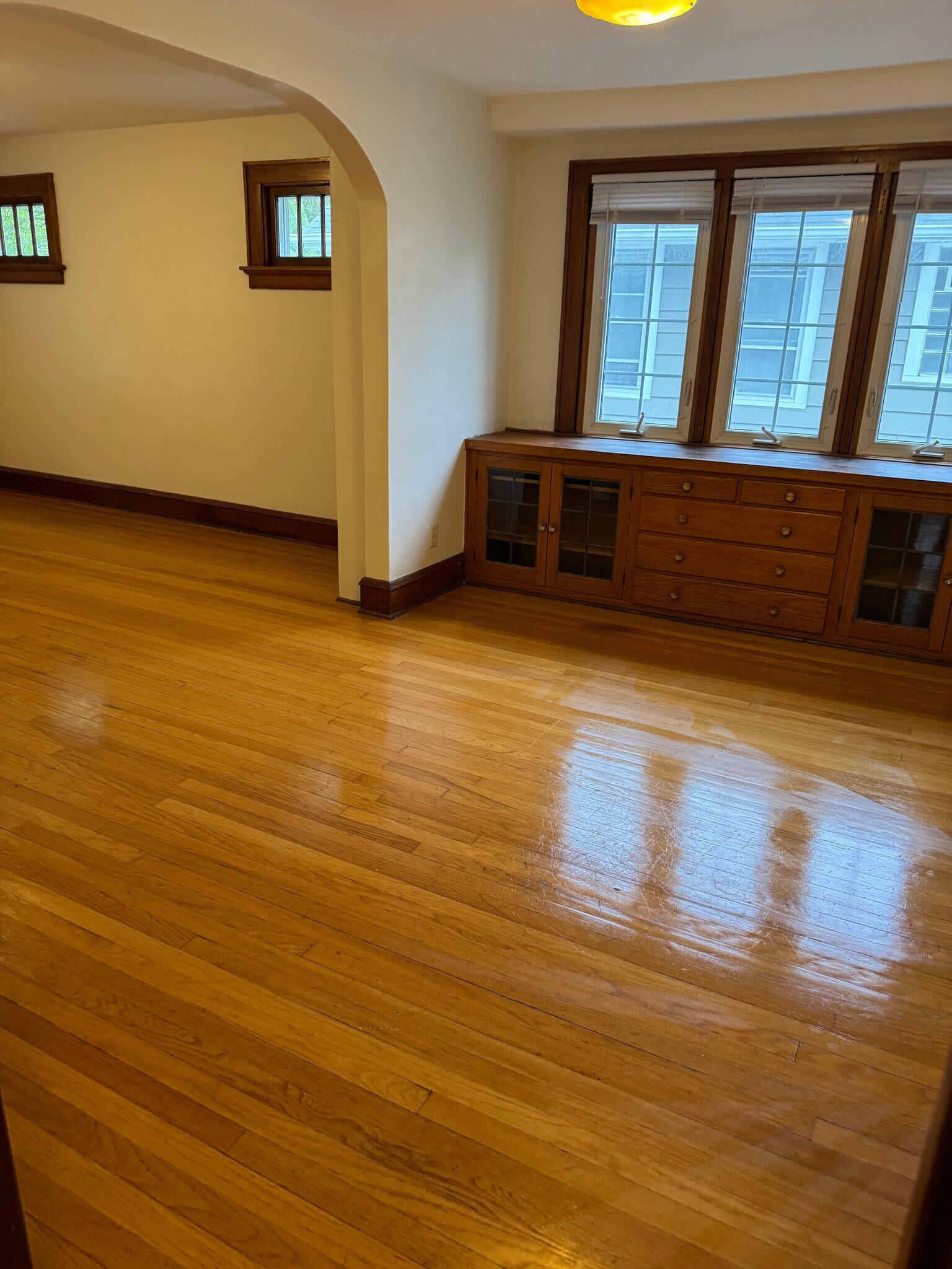 Building Photo - 1257 Elm Lawn St