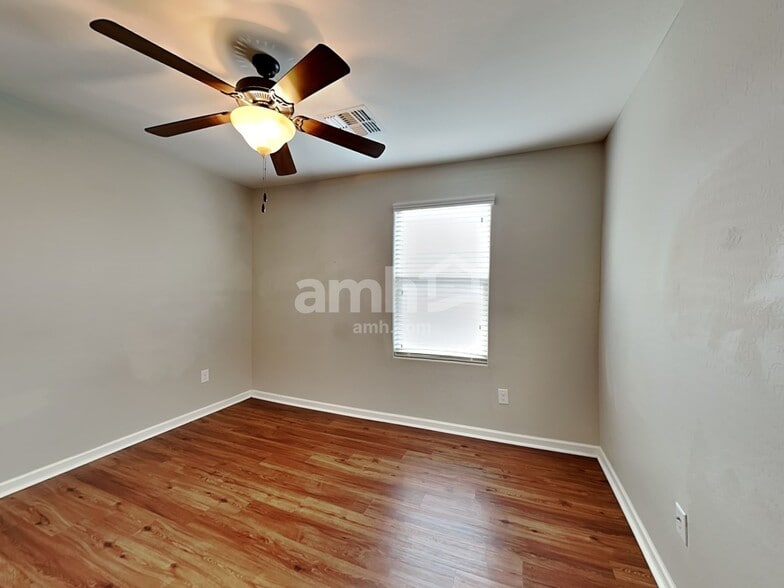Building Photo - 20713 W Point Ridge Rd