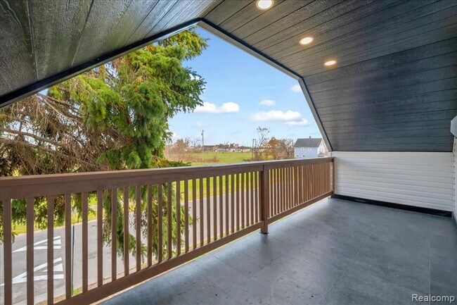 Building Photo - 2623 Fairview St