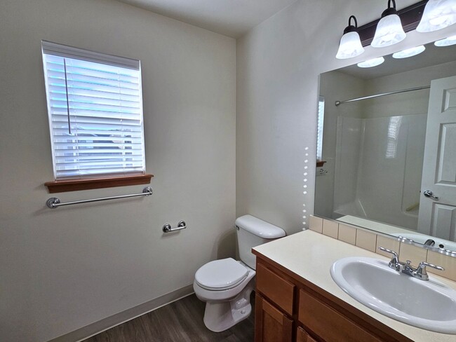 Building Photo - *360 TOUR AVAILABLE* Beautifully Remodeled...