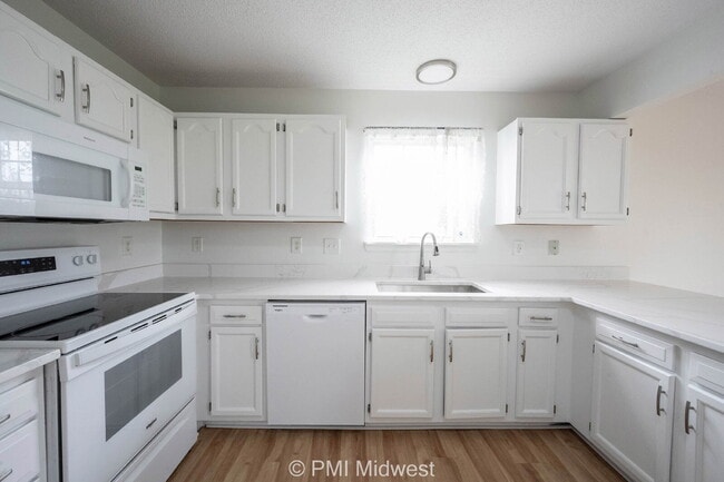 Building Photo - 3822 LimeLight Ln