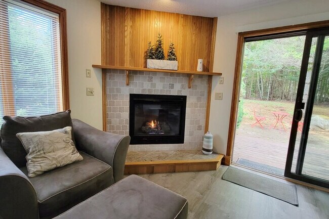 Building Photo - 66 Paquette Dr