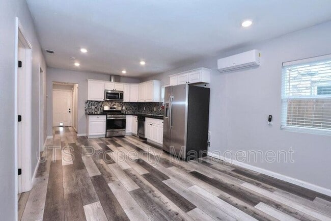 Building Photo - 3808 38th St