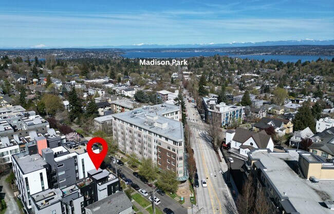 Building Photo - 109 22nd Ave E
