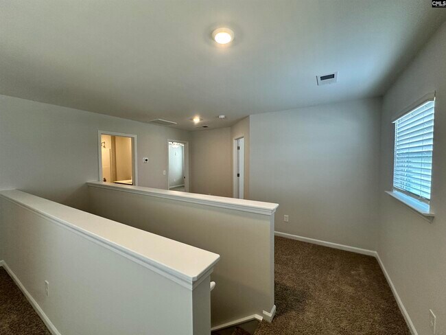 Building Photo - 915 Blenheim Wy