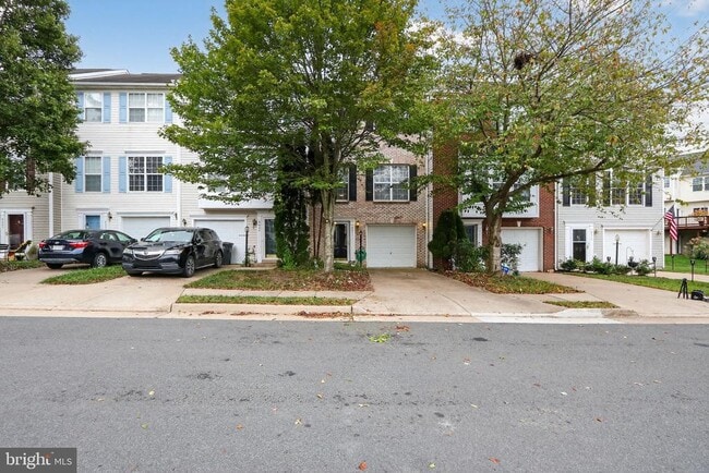 Building Photo - 8611 Ellesmere Way