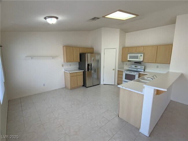 Building Photo - 1153 Elam St
