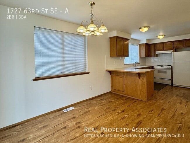 Building Photo - 1727 63rd St SE