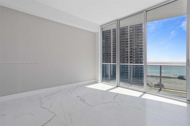 Building Photo - 17550 Collins Ave