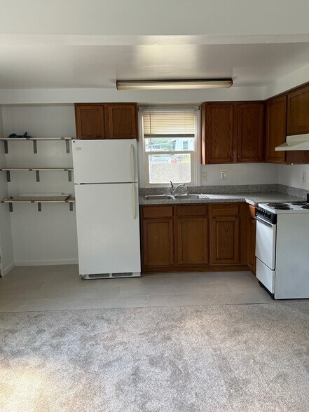 Building Photo - 3705 Burchfield Dr